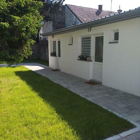 Rooms Jelena Zrenjanin Bagian luar foto
